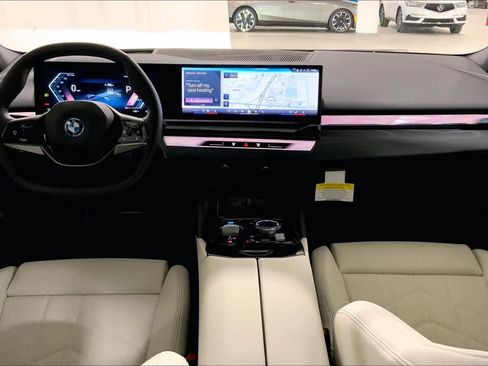 Used 2024 BMW i5 eDrive40i w/ Premium Package RWD image 5