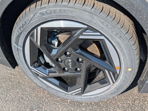 New 2025 Kia K4 EX image 18