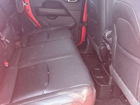 Certified 2025 Jeep Wrangler Unlimited Sahara w/ Safety Group AWD/4WD image 14