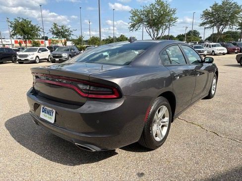 Used 2023 Dodge Charger SXT RWD image 5