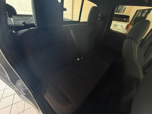 Used 2026 Nissan Frontier PRO-4X AWD/4WD image 33