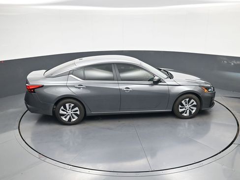 Used 2025 Nissan Altima 2.5 S image 32