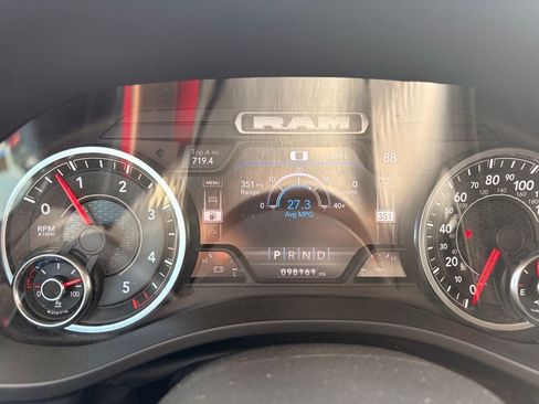 Used 2022 RAM 1500 Laramie RWD image 18