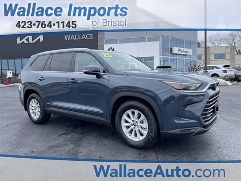 Used 2025 Toyota Grand Highlander AWD image 1