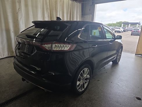 Used 2018 Ford Edge Titanium w/ Equipment Group 302A AWD/4WD image 4