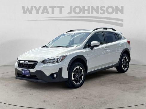 Used 2021 Subaru Crosstrek 2.0i Premium w/ Moonroof Package image 1
