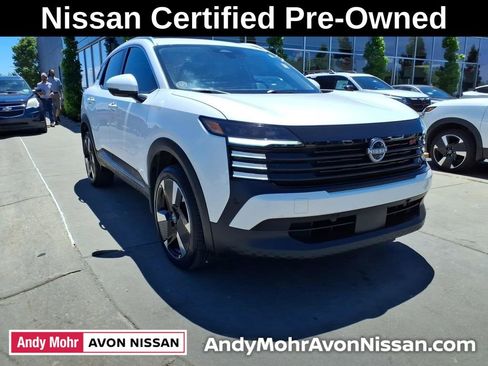 Certified 2025 Nissan Kicks SR FWD image 2
