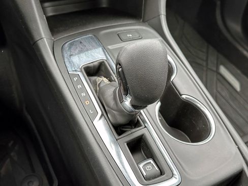 Certified 2024 Chevrolet Equinox LT w/ LPO, Floor Liner Package image 26