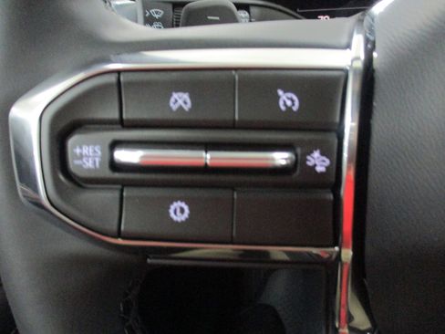 New 2026 GMC Terrain Elevation w/ Elevation Premium Package AWD/4WD image 17