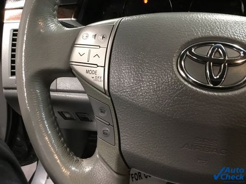 Used 2009 Toyota Avalon Limited image 45