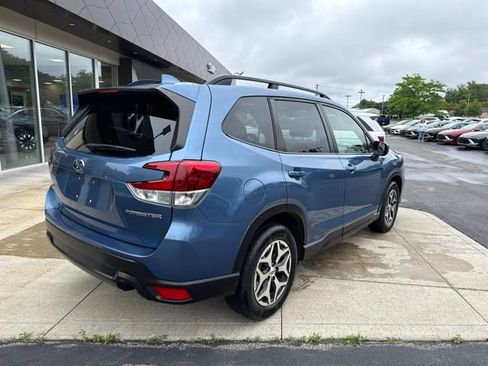 Used 2021 Subaru Forester Premium AWD/4WD image 18