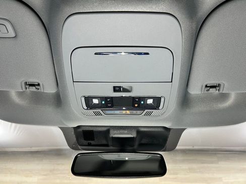 Used 2023 Ford F150 Lariat w/ Trailer Tow Package image 34