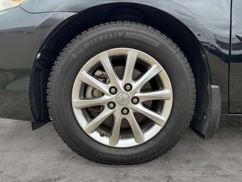 Used 2011 Toyota Camry Hybrid w/ Leather Pkg FWD image 9