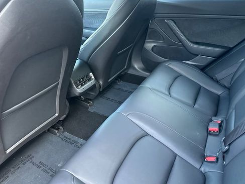 Used 2020 Tesla Model 3 Standard Range Plus image 11