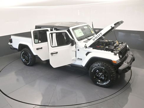New 2026 Jeep Gladiator Willys image 64