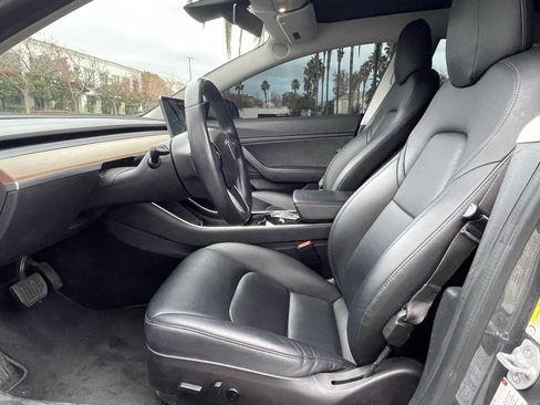 Used 2018 Tesla Model 3 Long Range image 21