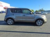 Used 2016 Kia Soul + image 3