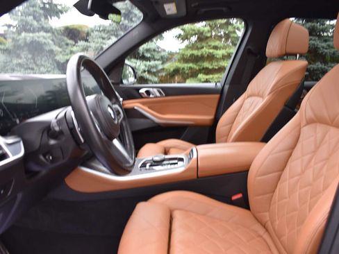 Certified 2024 BMW X5 M60i AWD/4WD image 17