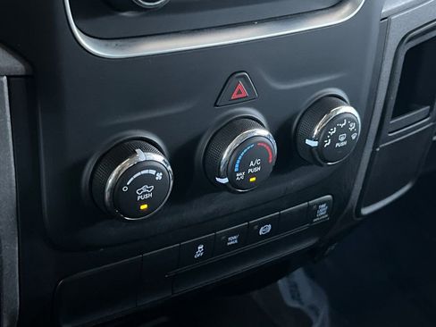 Used 2013 RAM 2500 Tradesman w/ Popular Equipment Group image 19