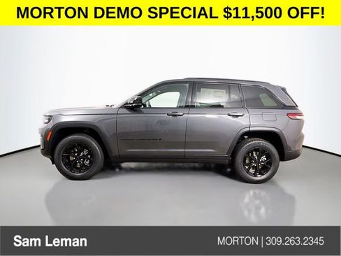 New 2025 Jeep Grand Cherokee Altitude image 4