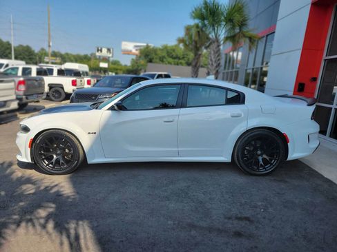 Used 2023 Dodge Charger R/T w/ Blacktop Package RWD image 7