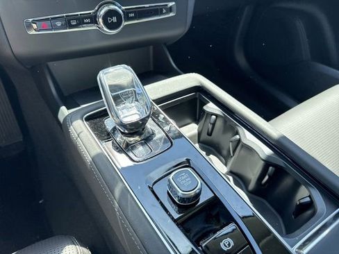 New 2025 Volvo XC90 T8 Ultra w/ Protection Package Premier image 25