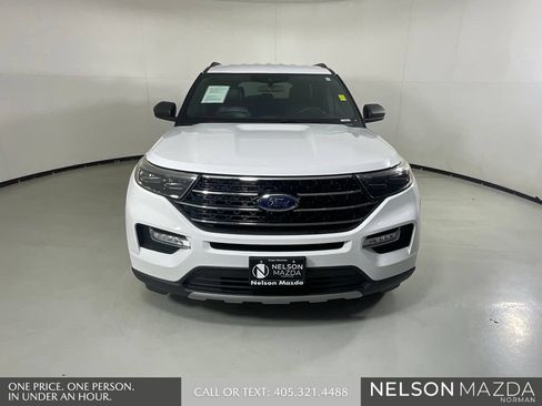 Used 2020 Ford Explorer XLT w/ Equipment Group 202A RWD image 2