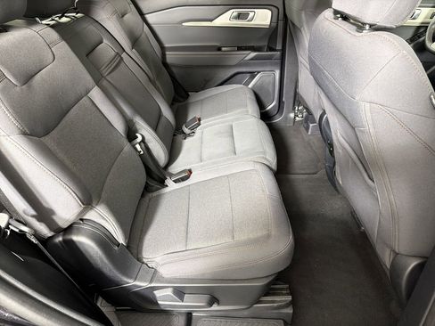 Used 2025 Ford Explorer Active image 14