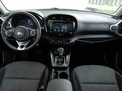 Used 2021 Kia Soul S image 17