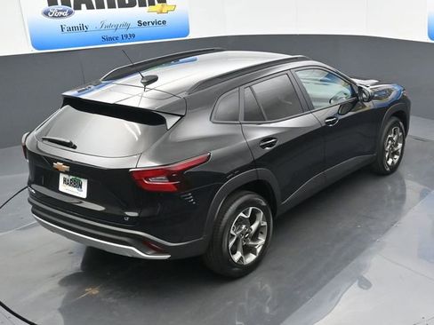 Used 2025 Chevrolet Trax LT w/ LT Convenience Package image 25