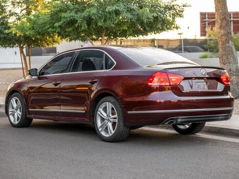 Used 2013 Volkswagen Passat TDI SEL Premium image 3