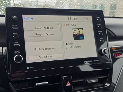 Used 2024 Toyota Camry XLE FWD image 28
