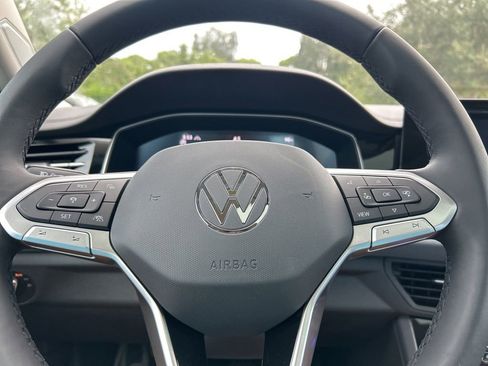 New 2025 Volkswagen Jetta SE image 18