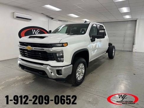 New 2026 Chevrolet Silverado 3500 LT w/ Convenience Package image 1