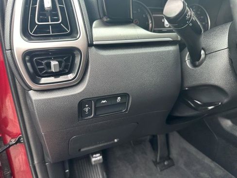 Used 2022 Kia Sorento LX image 15