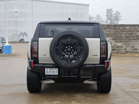 New 2026 GMC Hummer EV SUV image 4