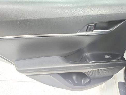 Used 2020 Toyota Camry SE FWD image 35