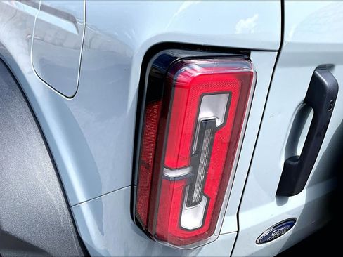 Used 2023 Ford Bronco Wildtrak AWD/4WD image 28