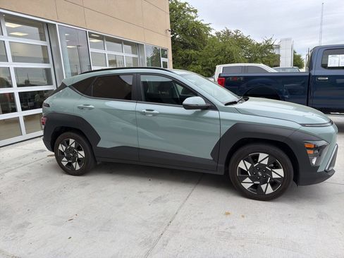 Used 2024 Hyundai Kona SEL image 4