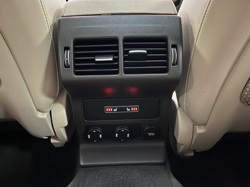 Used 2017 Jaguar F-PACE Prestige AWD/4WD image 10
