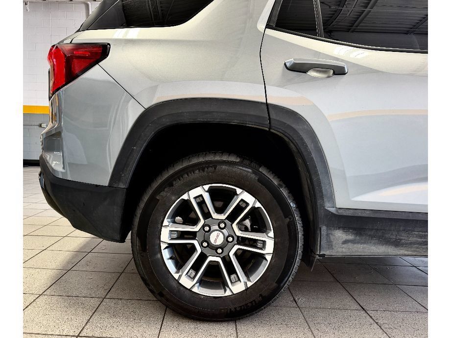 Used 2025 GMC Terrain Elevation FWD image 7