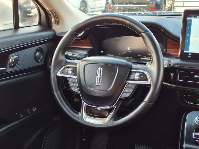Certified 2022 Lincoln Nautilus Reserve w/ Luxury Package FWD image 7