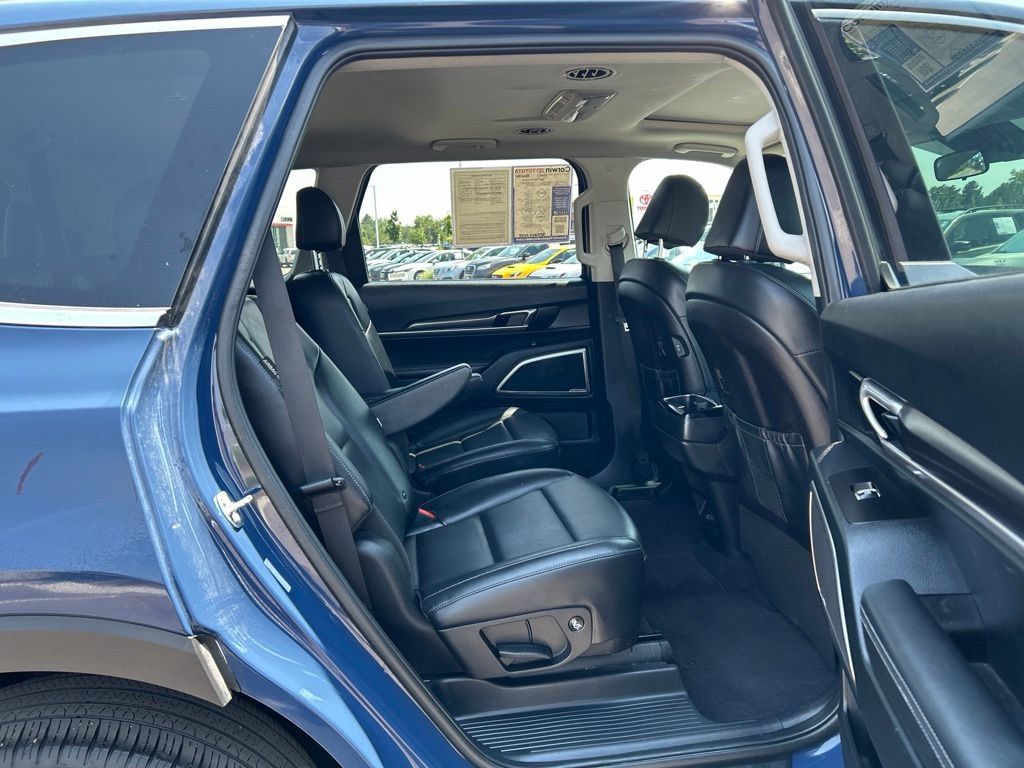 Used 2025 Kia Telluride S AWD/4WD image 15