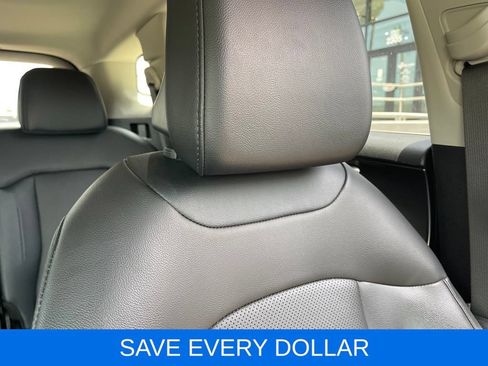 Used 2025 Kia Sportage EX w/ Premium Package FWD image 19