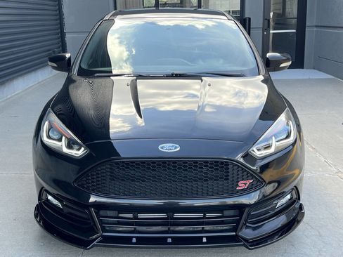 Used 2018 Ford Focus ST image 4