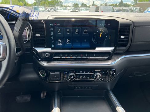 Used 2024 Chevrolet Silverado 3500 LTZ w/ LTZ Premium Package AWD/4WD image 16