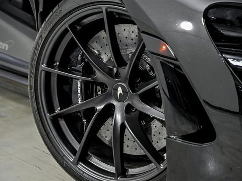 Used 2020 McLaren 720S Performance RWD image 3