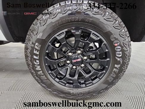 New 2026 GMC Canyon Elevation w/ Convenience Package RWD image 43