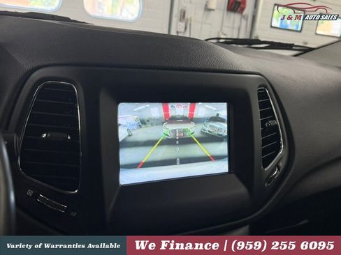 Used 2021 Jeep Compass Latitude w/ Convenience Group FWD image 17