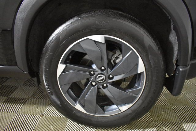 Used 2024 Nissan Rogue SV AWD/4WD image 38